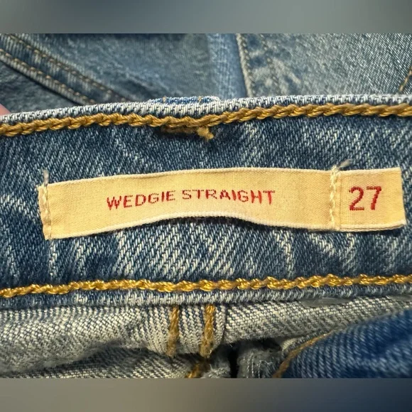 Levi’s Wedgie High Waist Straight Leg Jeans - Picture 7 of 7